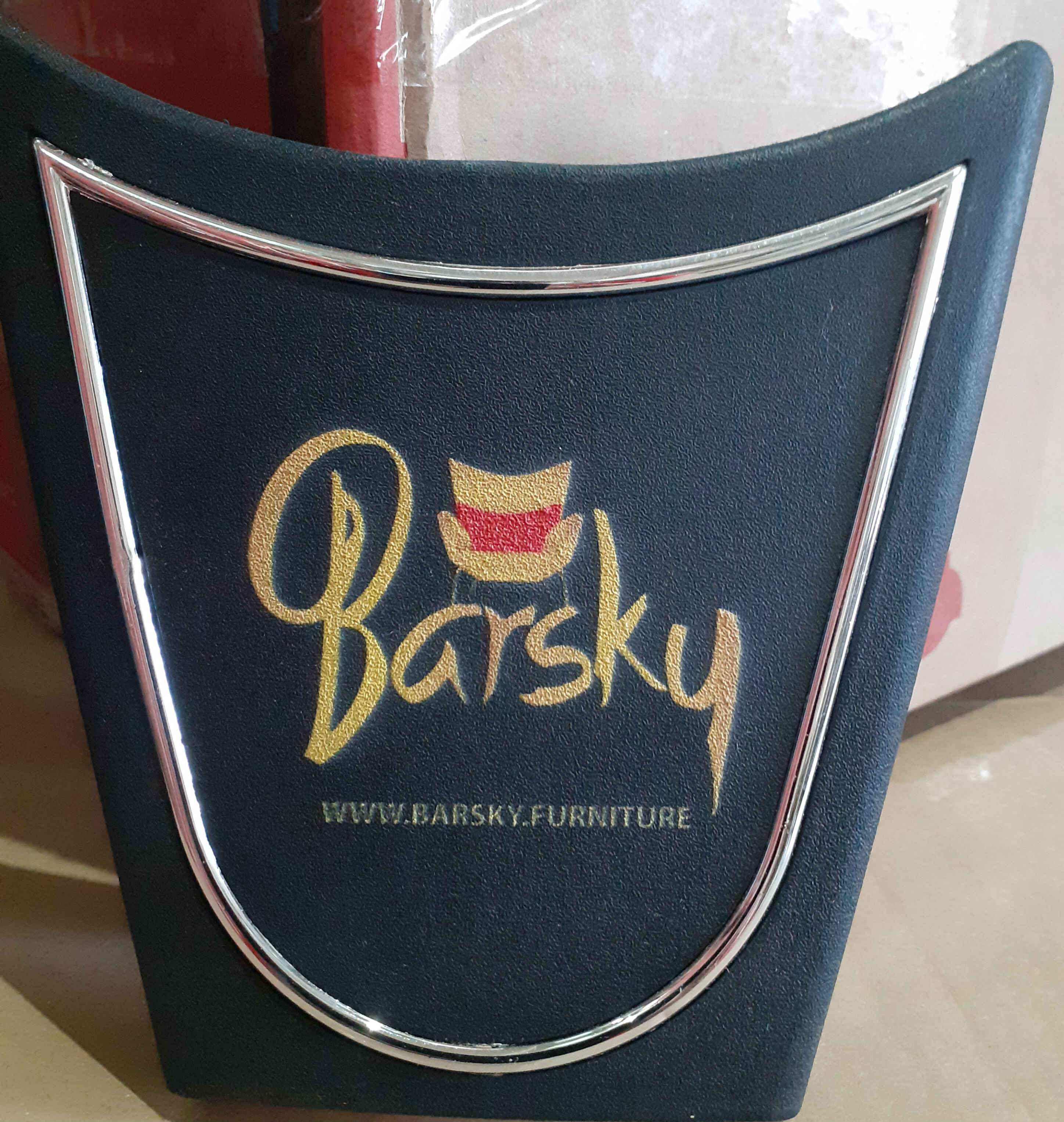 логотип надпись рисунок
